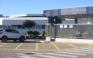 Новини бізнесу - Хакери вкрали персональні дані клієнтів у Stellantis
