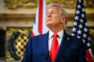 Новини світу - Кортеж №1. Трамп змушує світових лідерів чекати
