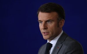 Новини світу - Макрон назвав, що допоможе зупинити агресію Росії