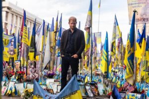 Новини культури - Принц Гаррі вшанував пам’ять загиблих українських захисників у Києві