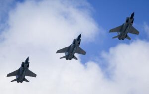 Новини світу - Три російські МіГ-31 пролетіли над Естонією