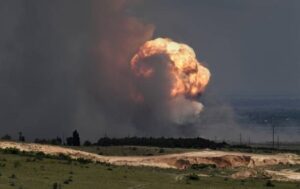 Новини України - У Криму пролунали вибухи, в одному з районів зникло світло - соцмережі