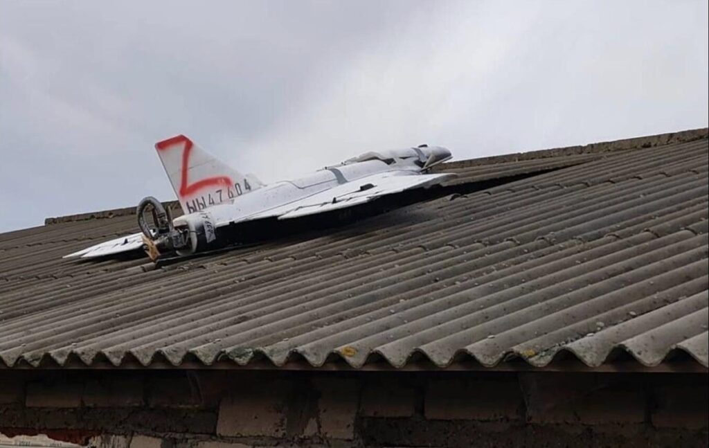 Новини світу - Під час атаки РФ до Молдови залетіли шість дронів, один впав на будинок