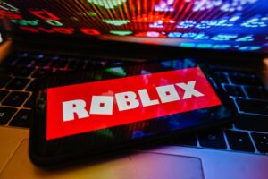 Новини бізнесу - Roblox заблокує дітям можливість спілкуватися з дорослими