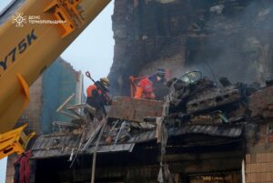 Новини України - Розбір завалів у Тернополі триває другу добу