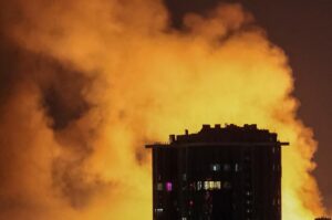 Новини Києва - Третя за ніч тривога: у центрі Києва пожежа