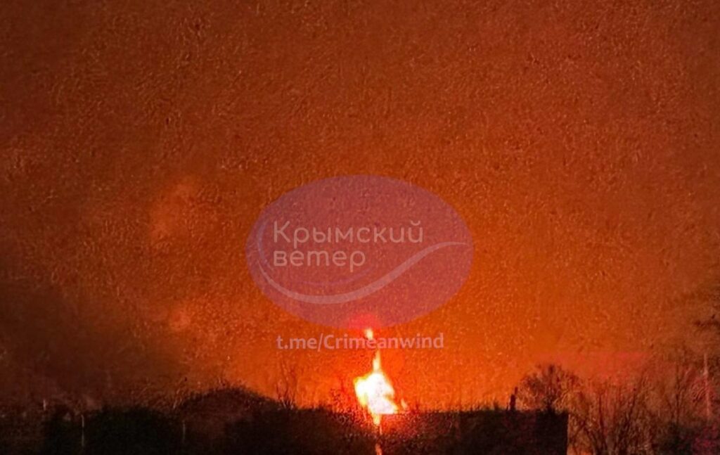 Новини України - У Криму сталася пожежа на нафтобазі – соцмережі