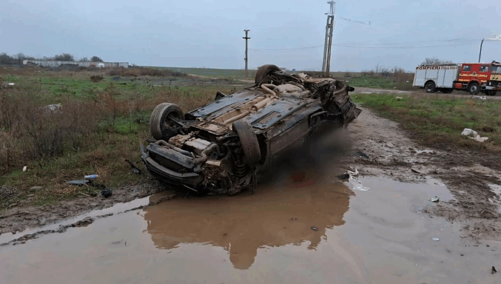 Новини світу - У Румунії потяг розчавив на переїзді автомобіль з людьми