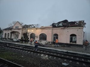 Новини України - Укрзалізниця ввела обмеження для потягів після обстрілів