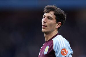 Новини спорту - Барселона має намір повернути захисника національної збірної в Ла Лігу