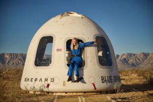 Технології - Blue Origin вперше відправили в космос людину на колісному кріслі
