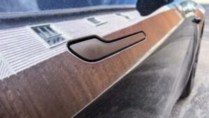 Авто новини - Китай заборонить висувні дверні ручки на авто