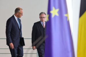 Новини політики - "Репараційний кредит": Мерц поїхав особисто переконувати Бельгію