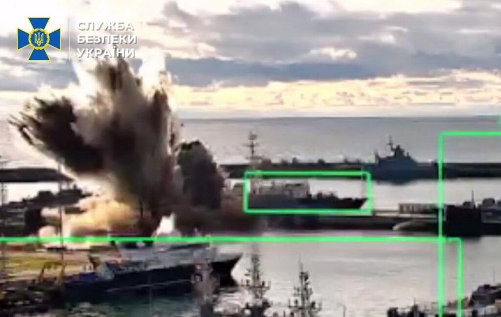 Новини України - СБУ підірвала підводний човен у Новоросійську