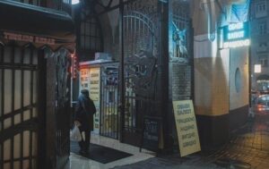 Новини бізнесу - Курси долара і євро побили рекорди в Україні