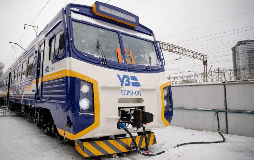 Новини України - Укрзалізниця через непогоду відправила кілька поїздів з затримками